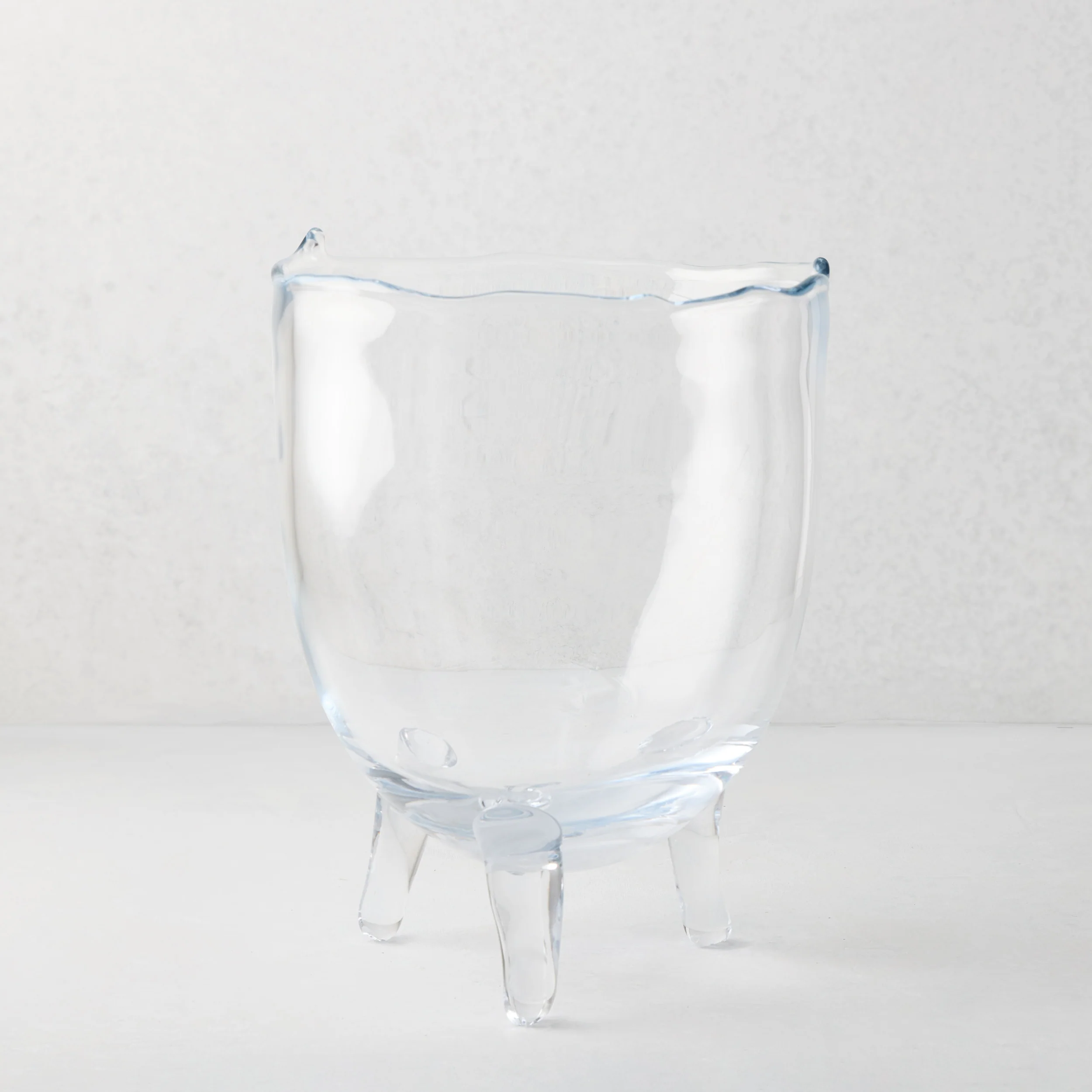 Cis Small Scissor-Cut Glass Bowl - Image 3