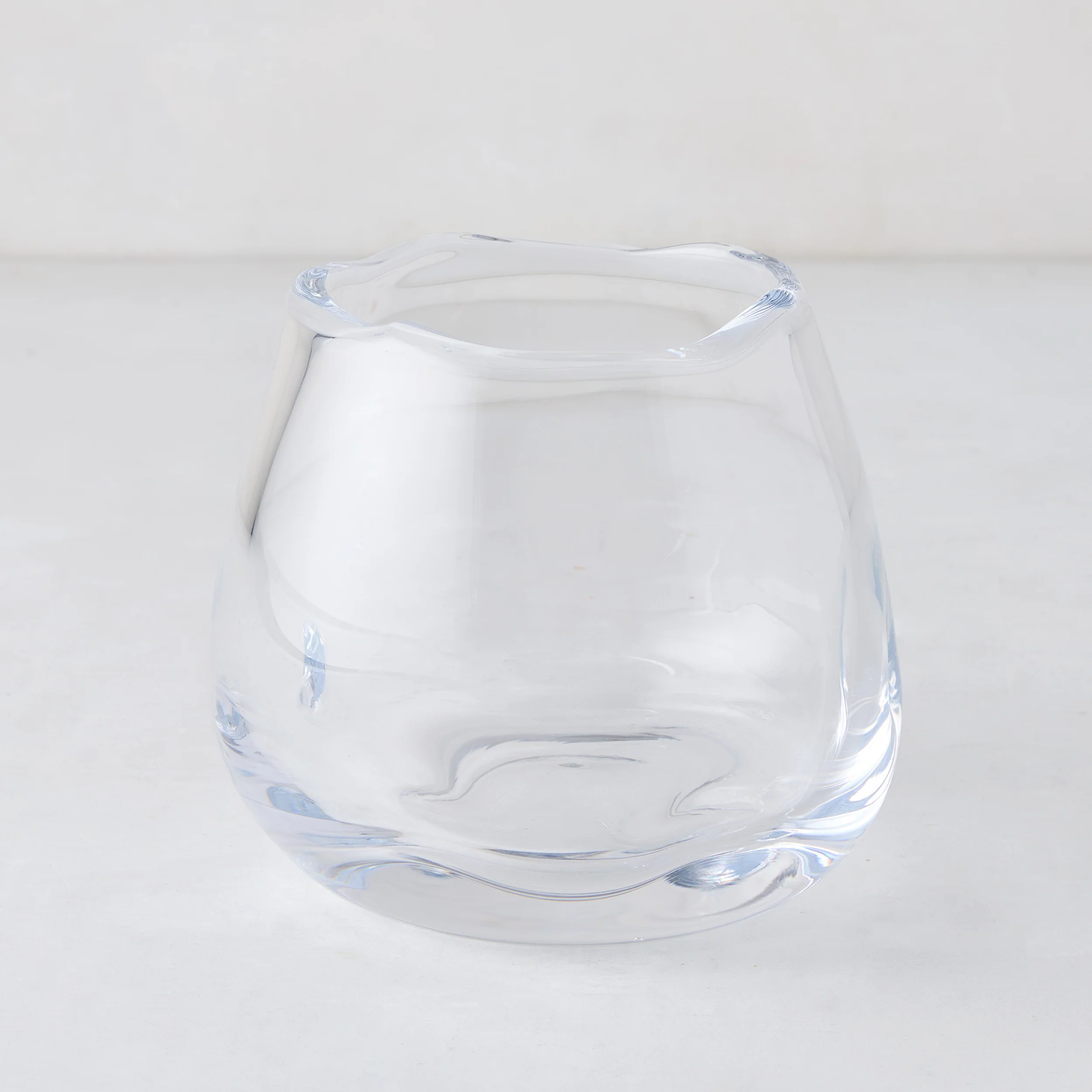 Small Mia Scissor-Cut Round Vase