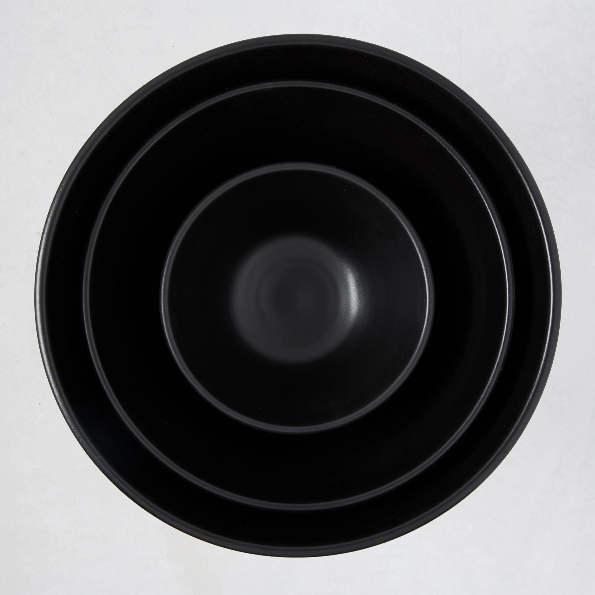 Diane Keaton + Hudson Grace Small Matte Black Modern Serve Bowl - Image 2