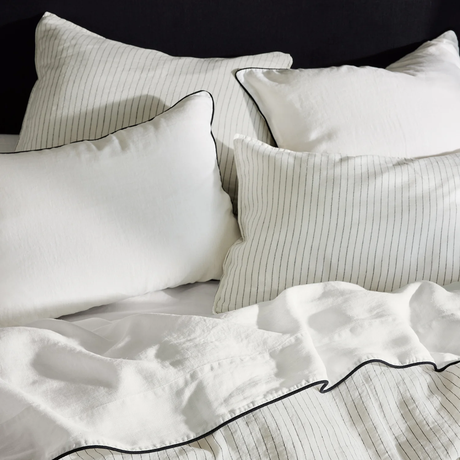 Diane Keaton + Hudson Grace Shirting Stripe Linen Sheet Set - Image 3