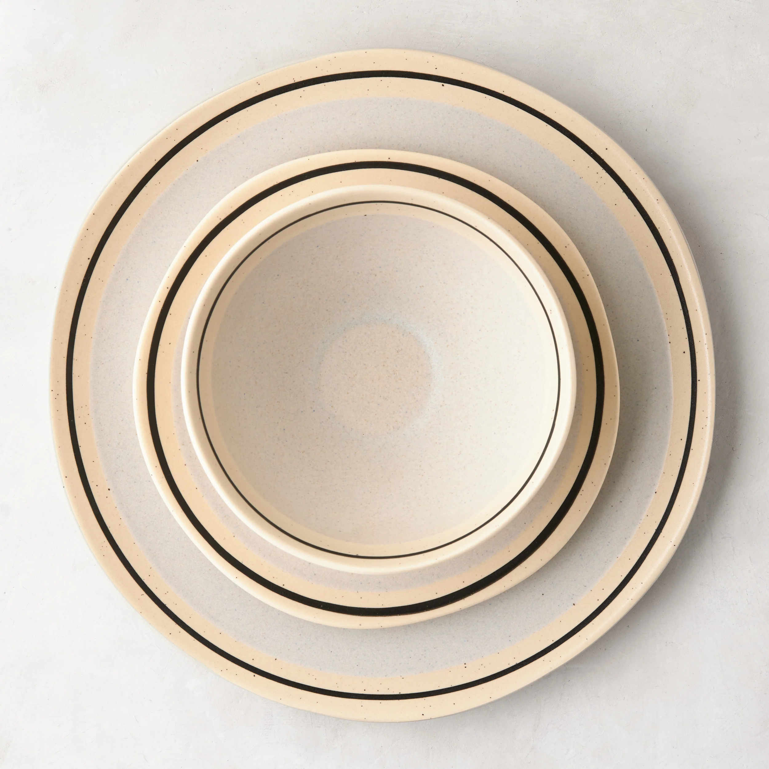 Diane Keaton + Hudson Grace Sketch Stoneware Dinner Plate - Image 6