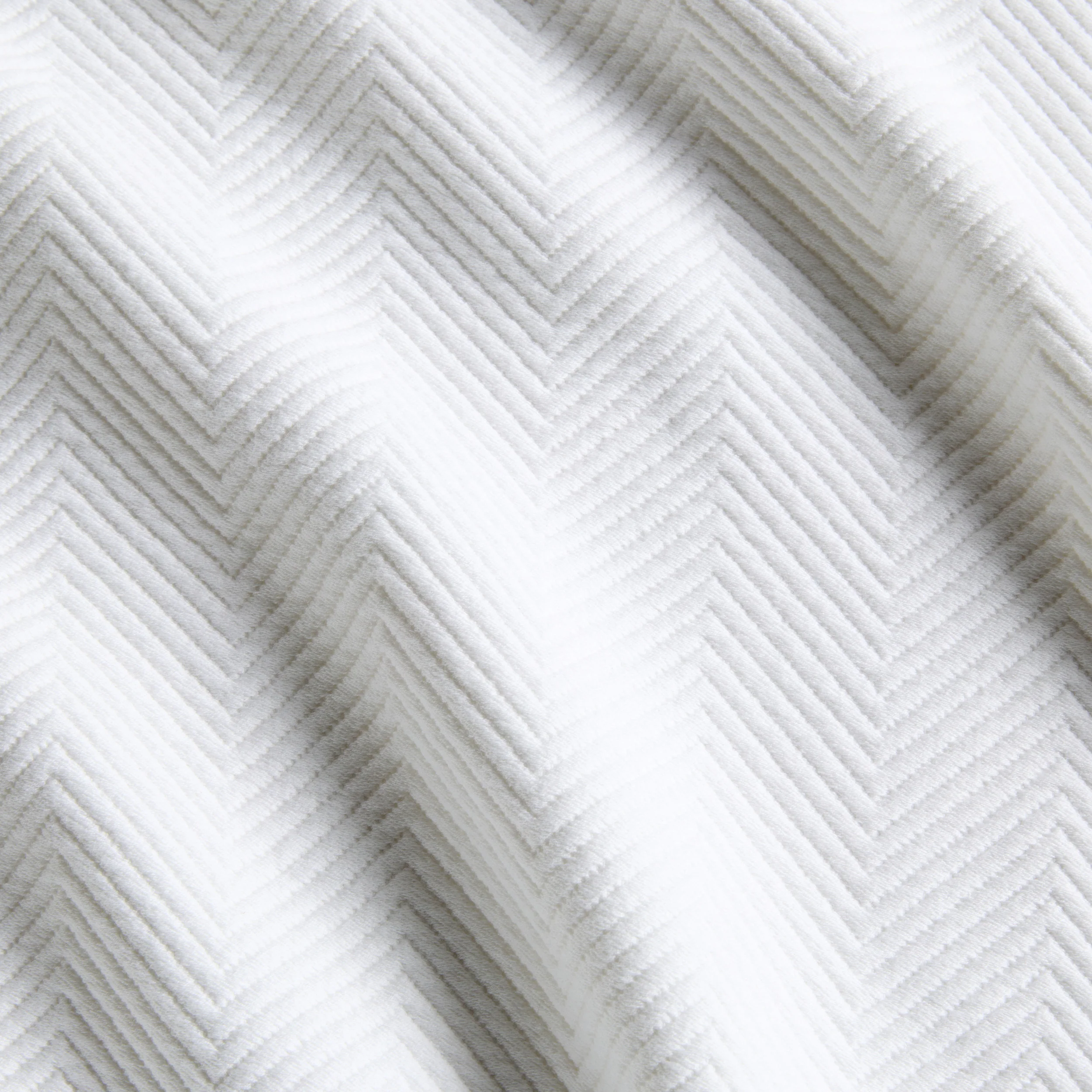 Herringbone Matelassé Pillow Shams, set of 2, White - Image 3