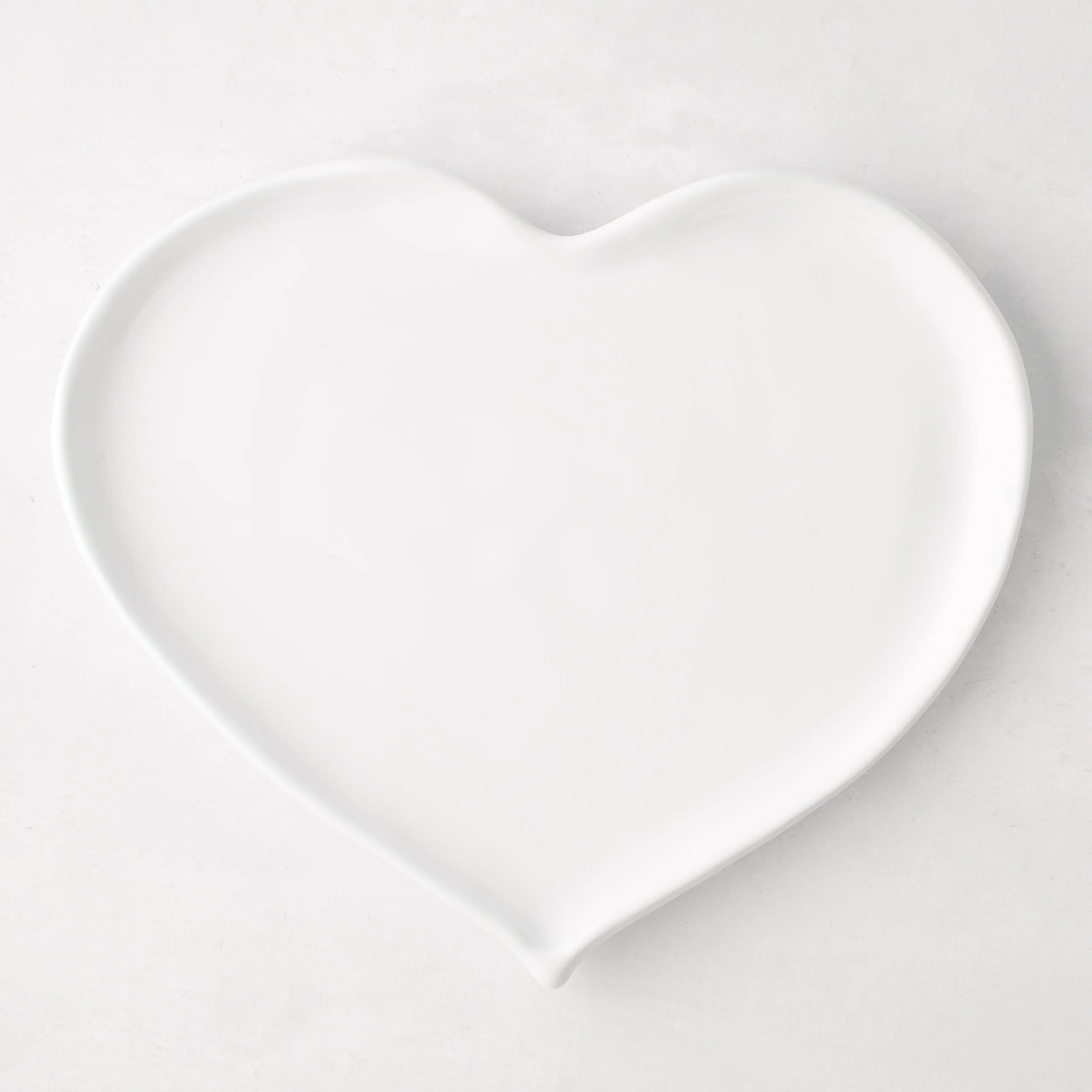 Large White Ceramic Heart Dish - Image 3