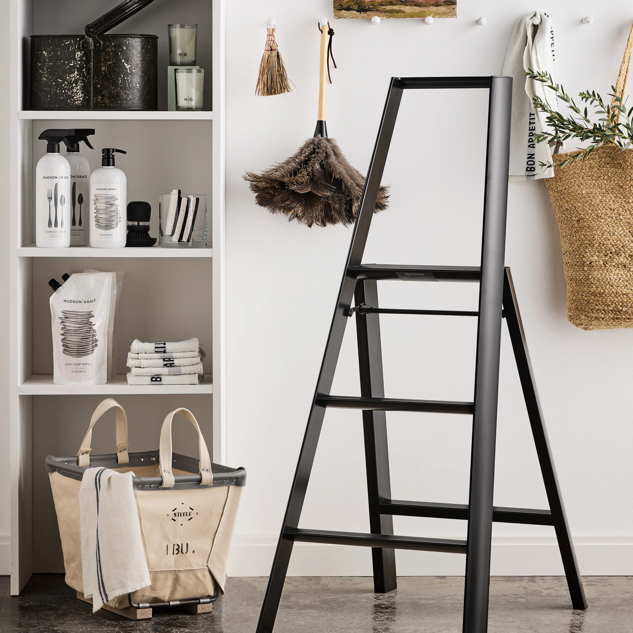 Black Lucano Hasegawa 3- Step Lightweight Ladder - Image 2