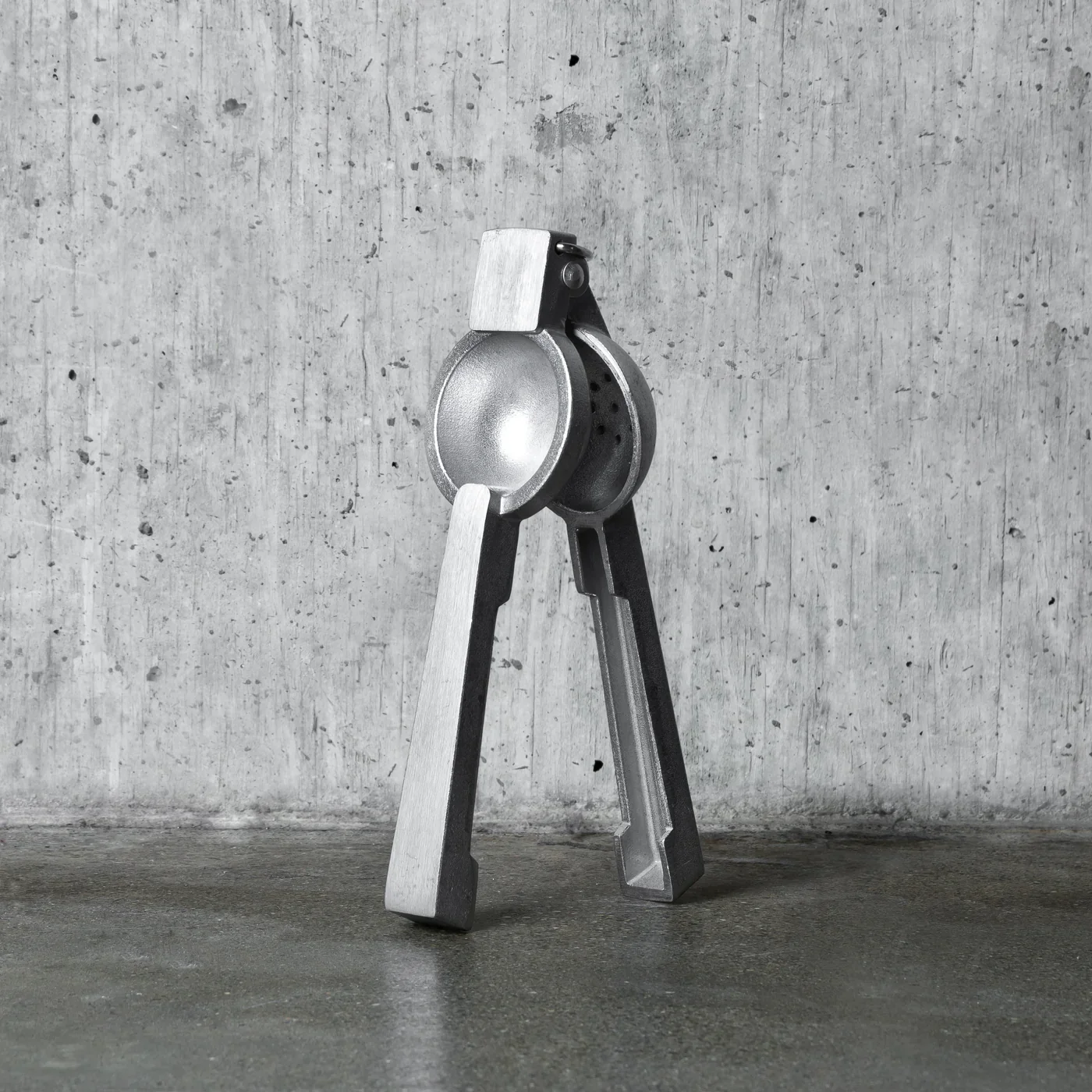 Professional Silver Citrus Juicer - Image 4