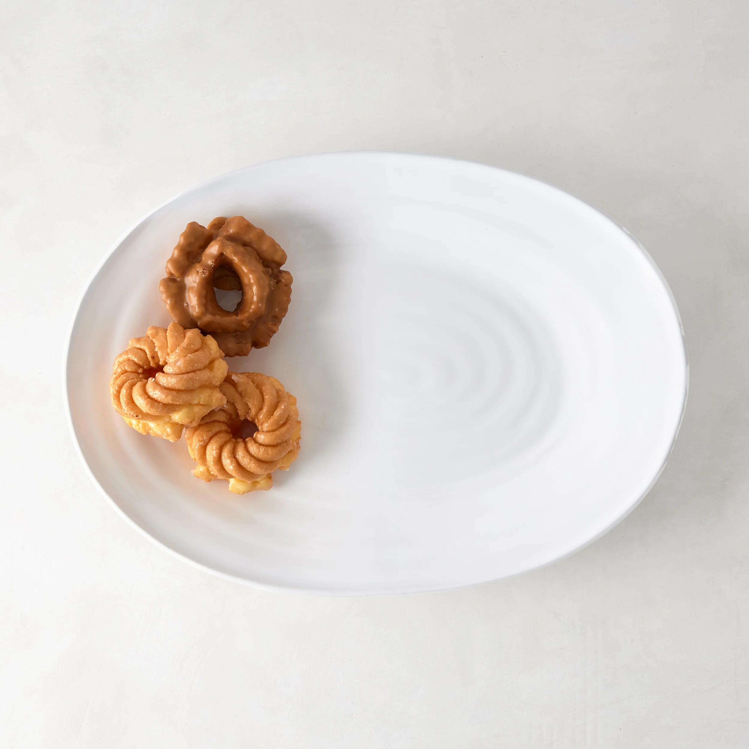 Spiral Ceramic Oval Serving Platter - Image 2