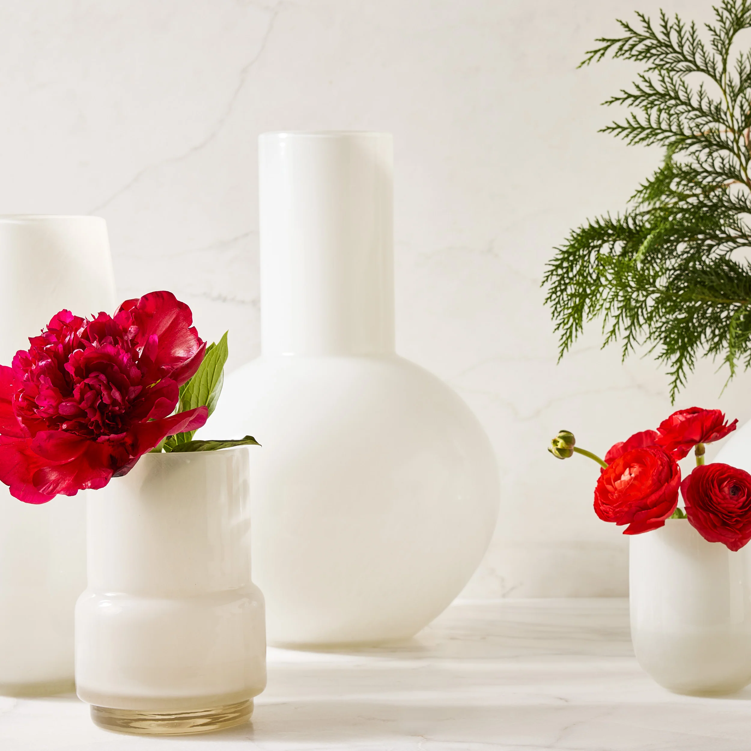 White Maartje Vase - Image 4